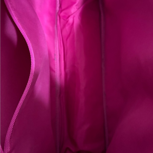 Lily Reese quilted over night bag - Picture 5 of 7